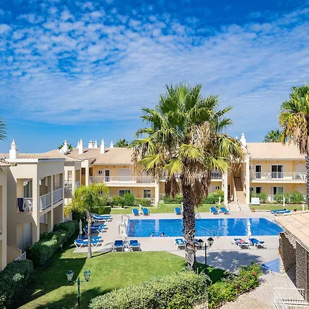 Apartment Palm Tree With Pool By Homing