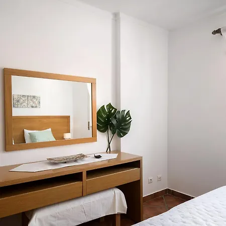 Palm Tree With Pool By Homing Διαμέρισμα