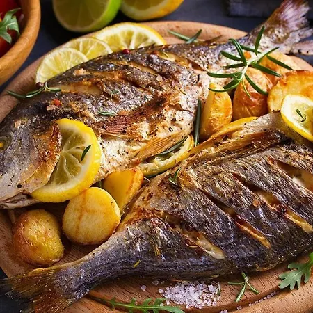 Palm Tree With Pool By Homing Διαμέρισμα *